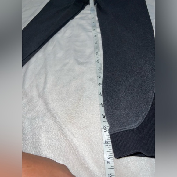 Lululemon Refine Crop / Size 4 - Picture 10 of 11